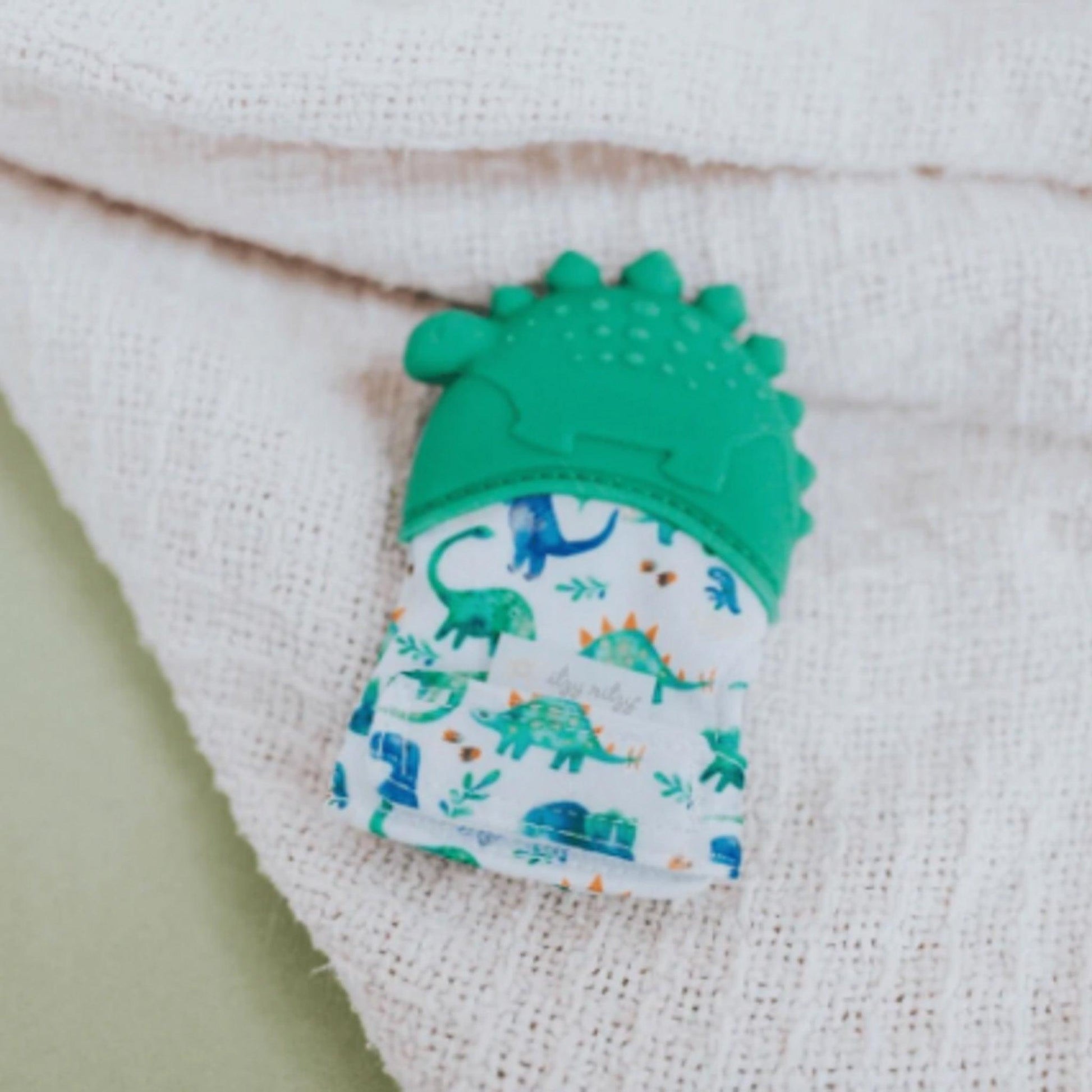 Itzy Mitt™ Teething Mittens - The Teething Co